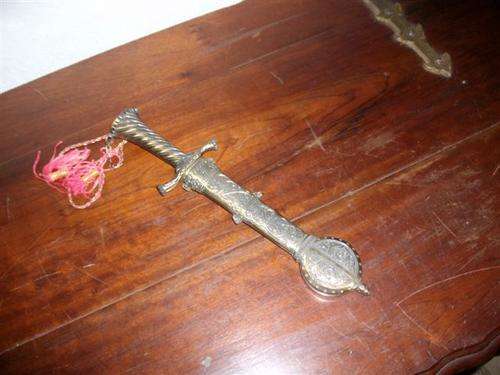 Lovely and ornate knife/dagger in it's holder